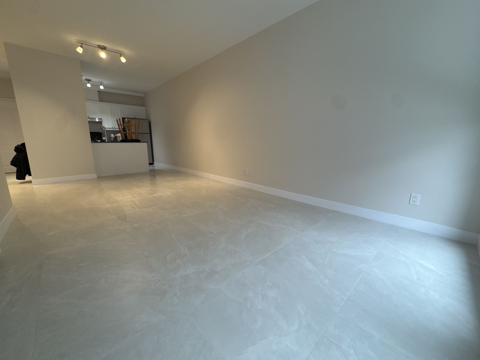 Full condo renovation ◆ Montréal (2/7)